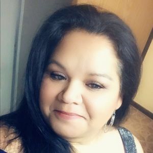 Meet your Posher, Mirna